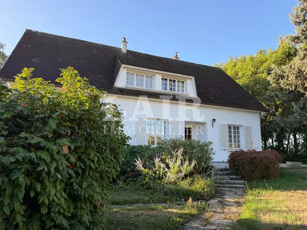 Grande maison hors lotissement à 10 min d'Alençon - Réf 15743