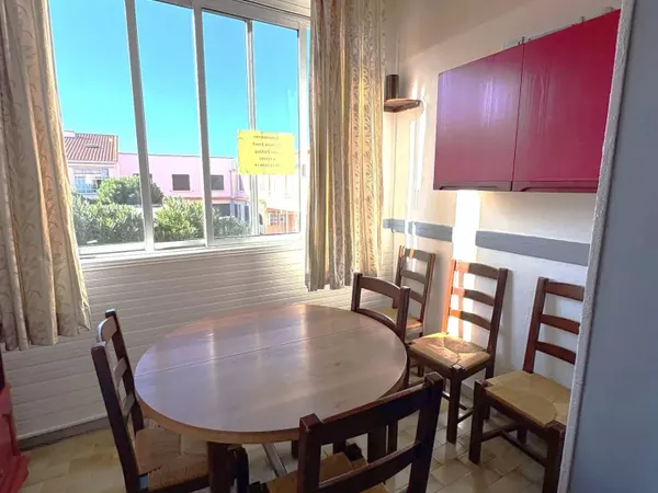 À vendre : appartement de 32 m² avec loggia.