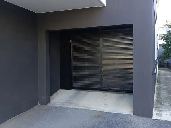 Garage fermé 13m² à louer dans Résidence à Lunel