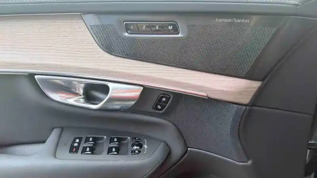 Volvo Xc90 t8 awd hybride rechargeable 455 ch geartronic 8 7pl — photo 18