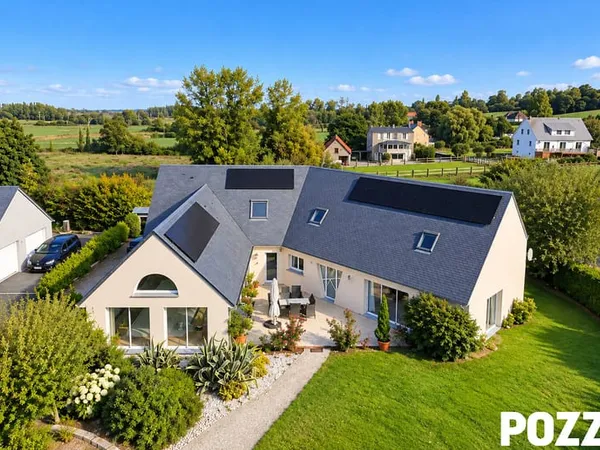 VENTE : Belle propriété aux volumes généreux à Bréville-sur-Mer (50290)