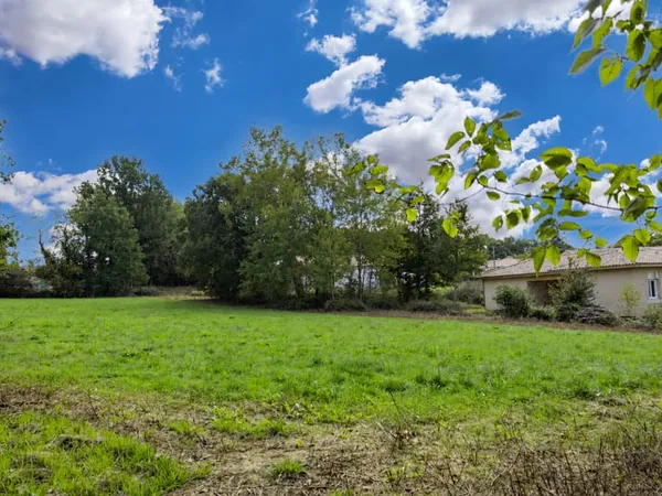 Terrain à bâtir Vente Eyraud-Crempse-Maurens 1539m² 29800€