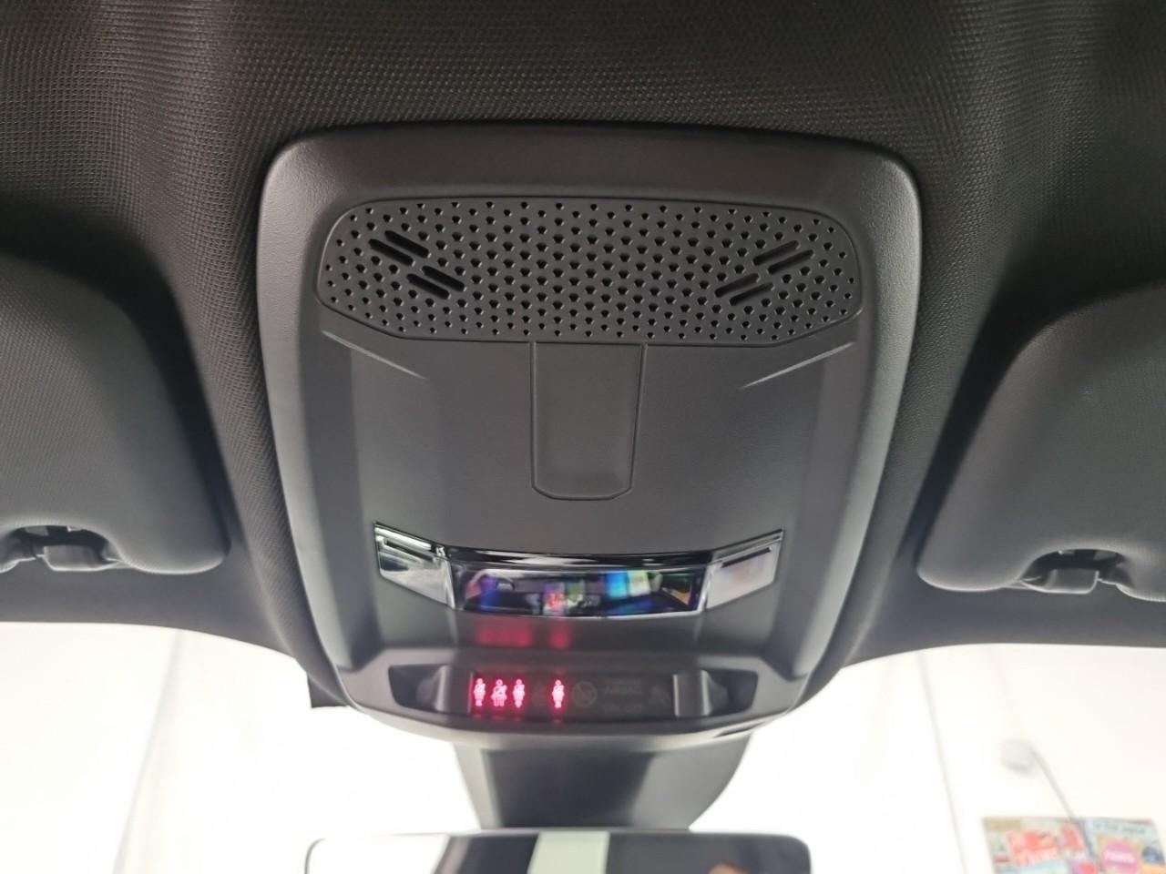 Peugeot 2008 puretech 130 s&s eat8 gt — photo 31