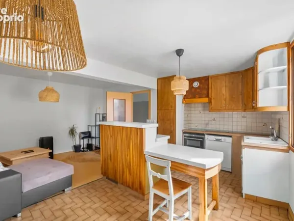 À vendre t3 de 65,80 m2 2 chambres garage fermé à 2 km de plagne montalbert