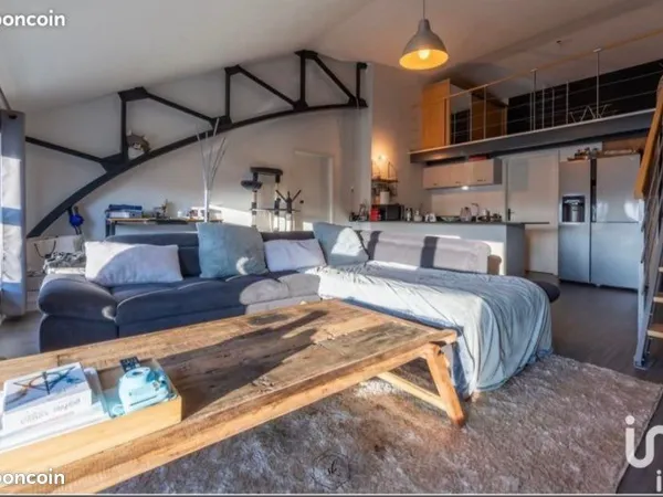 🏡 Appartement lumineux avec mezzanine - 1er étage - 2 places de parking