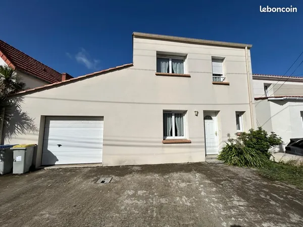 Maison familiale 3 chambres proche commerces, écoles et transports