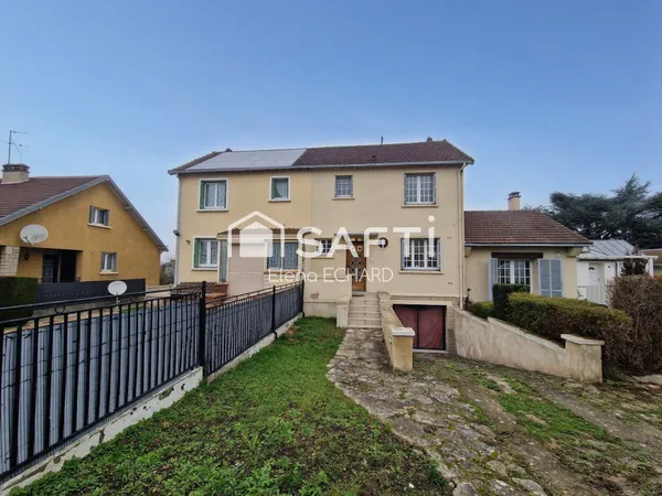 Idéal famille : Maison 3 chambres avec Sous-sol, Hangar et Stationnements