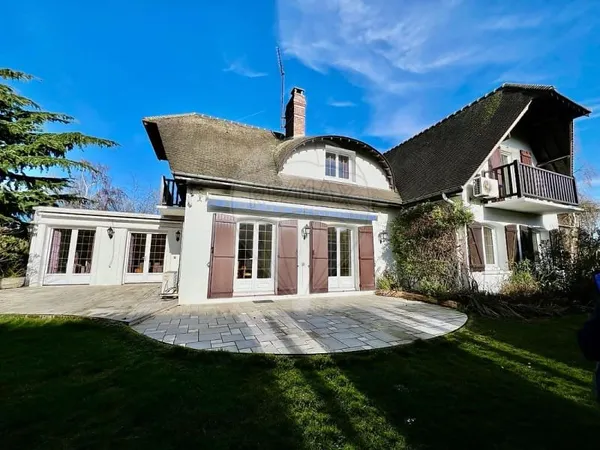 Maison 10 pièces 293 m²