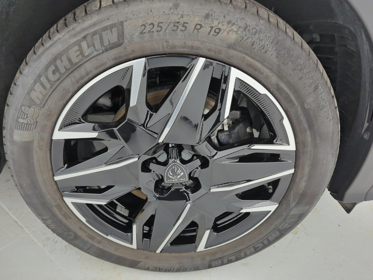 Peugeot 5008 hybrid 145 ch e-dcs6 gt — photo 21
