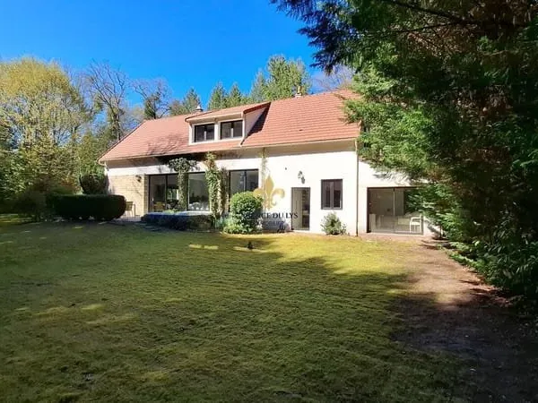 Maison 8 pièces 167 m²