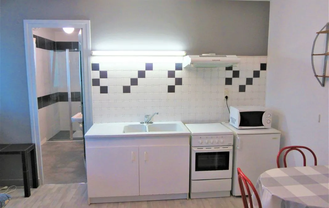 Photo 1