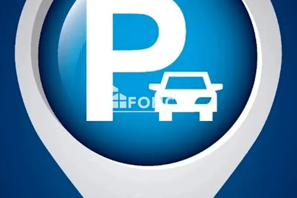 Parking 13 m²
