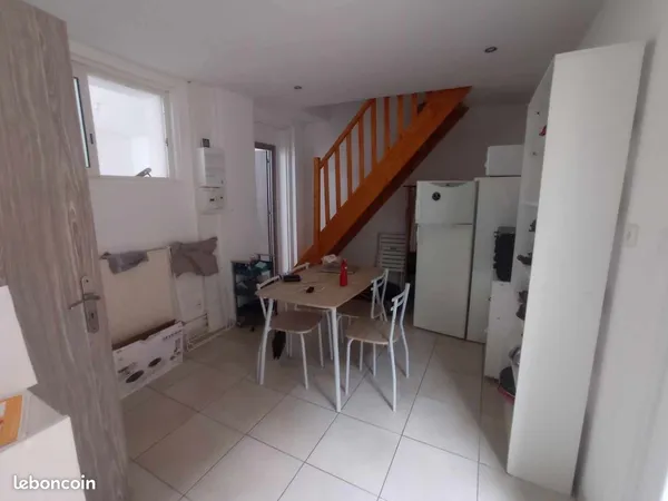 MAISON F3 à 500M de l'école primaire