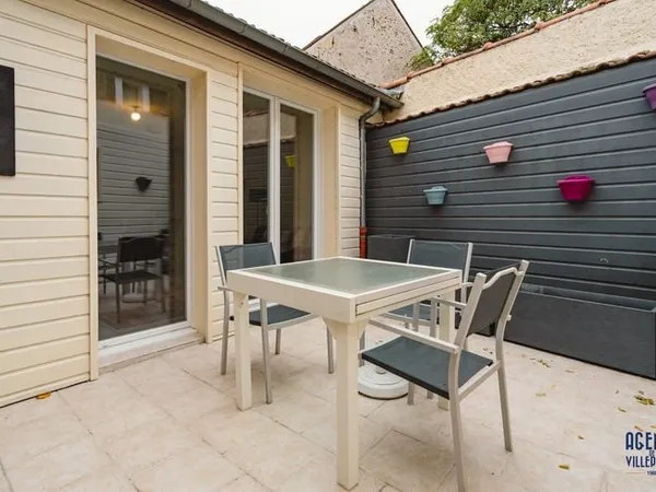 MAISON - LES CLAYES SOUS BOIS - 3 CHAMBRES
