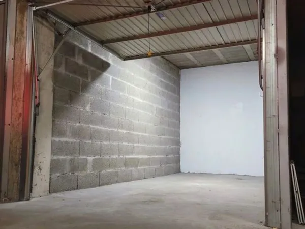 Garage / box fermé et securisé 13m2