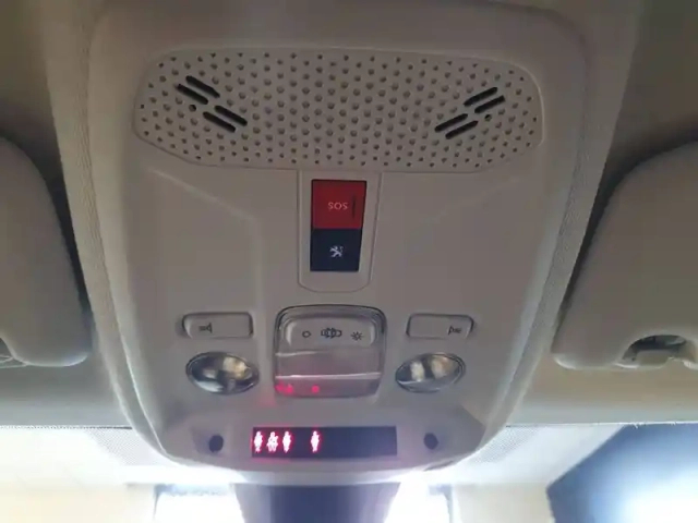 Peugeot 208 puretech 100 s&amp;s bvm6 — photo 3