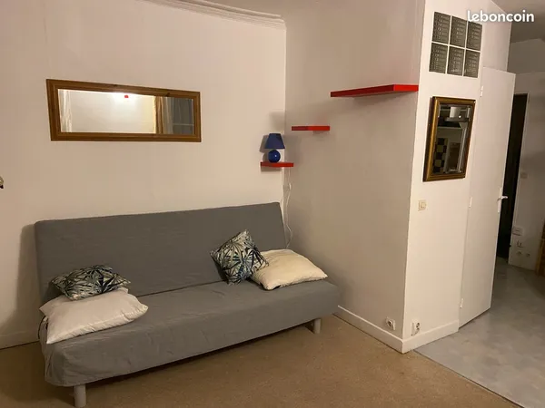 Charmant studio meublé, entièrement équipé Paris 10