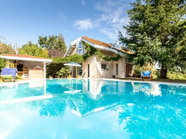Maison 6 pièces 160 m²