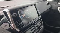 Peugeot 2008 1.2 PureTech 110ch Allure S&S EAT6 — photo 13