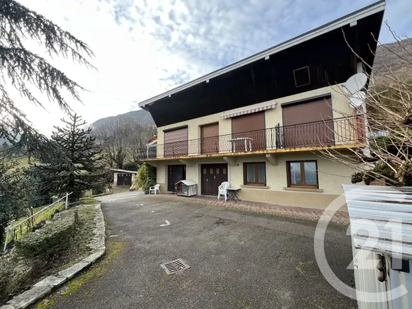 Appartement 4 pièces 104 m²