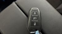 Peugeot 3008 HYBRID 225ch GT e-EAT8 — photo 16