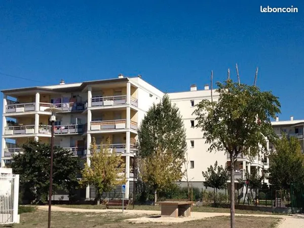 Appartement 2 pièces 79 m²