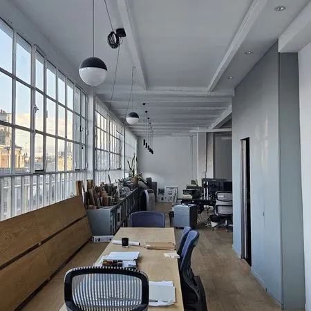 Bureaux / postes de travail à sous-louer - Paris Bastille - 5 à 8 postes