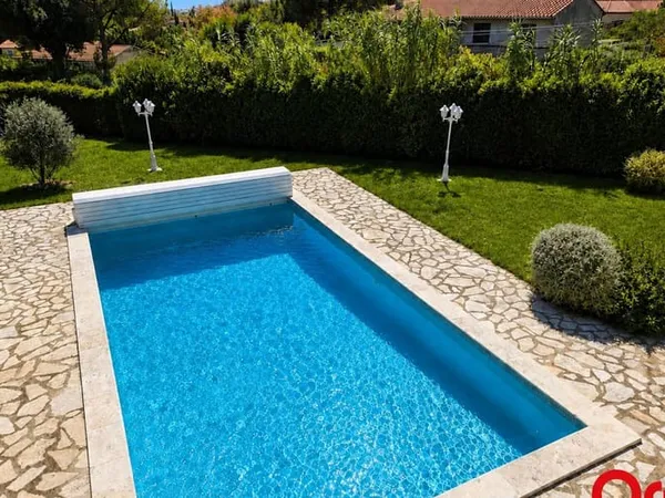 Maison 6 pièces 187 m²