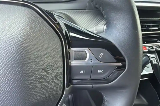 Peugeot 208 100 s&amp;s bvm6 — photo 28