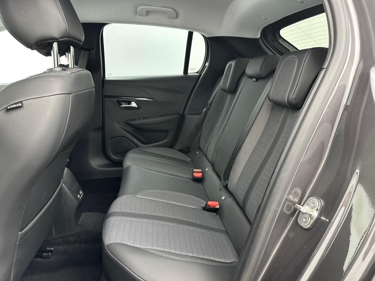Peugeot 208 puretech 100 s&s bvm6 allure — photo 12