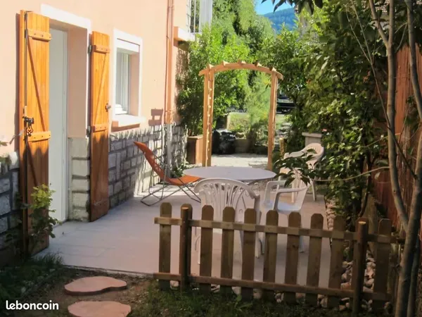 T2 bail mobilité avec jardin et parking