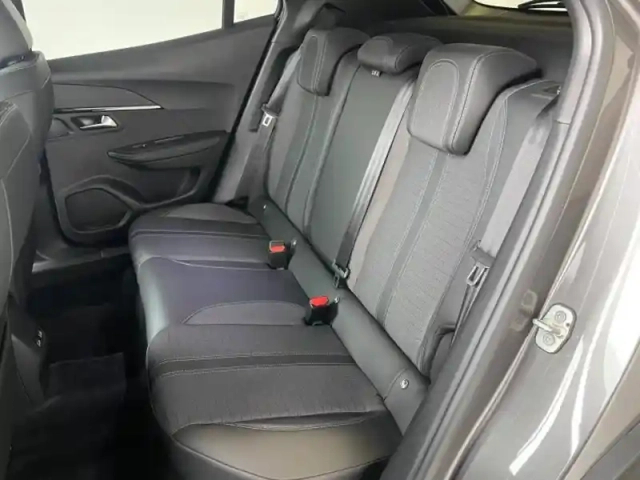 Peugeot 2008 1.2 puretech 130ch s&amp;s allure pack eat8 — photo 8