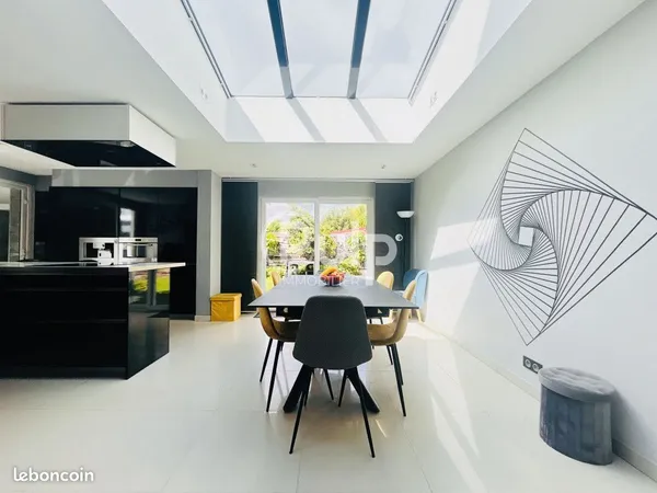 Maison 6 pièces 170 m²
