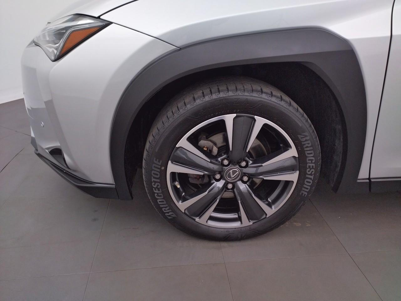 Lexus Ux 250h 2wd f sport — photo 29