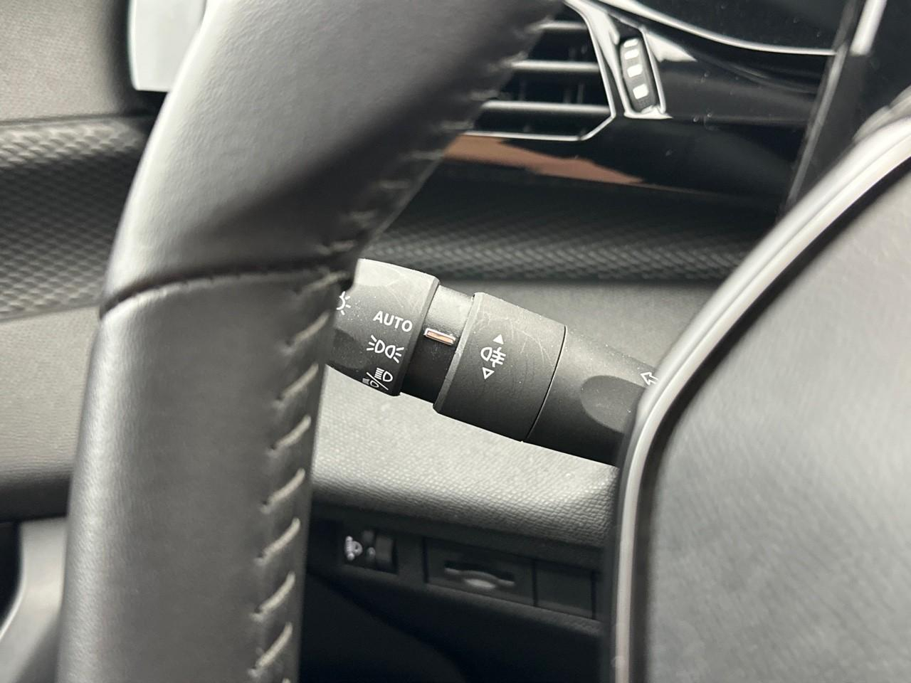 Peugeot 308 puretech 110ch s&s bvm6 active pack — photo 17