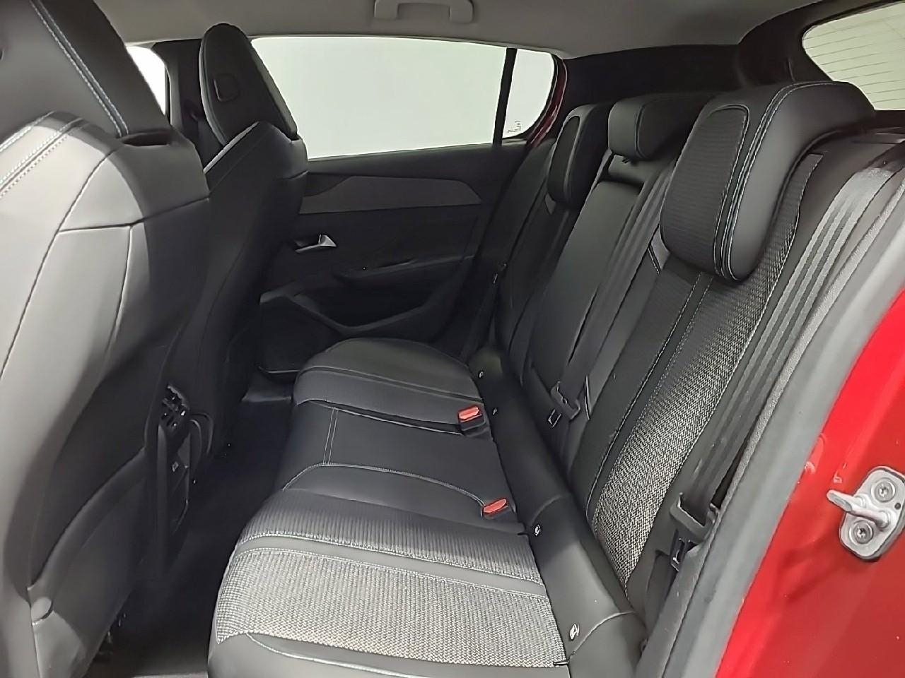 Peugeot 308 phev 180 e-eat8 allure pack — photo 13