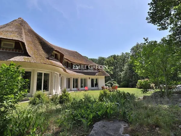 Maison 9 pièces 458 m²