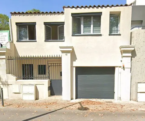 À Vendre Charmante Maison de Ville R+1 Quartier Beaux-Ar