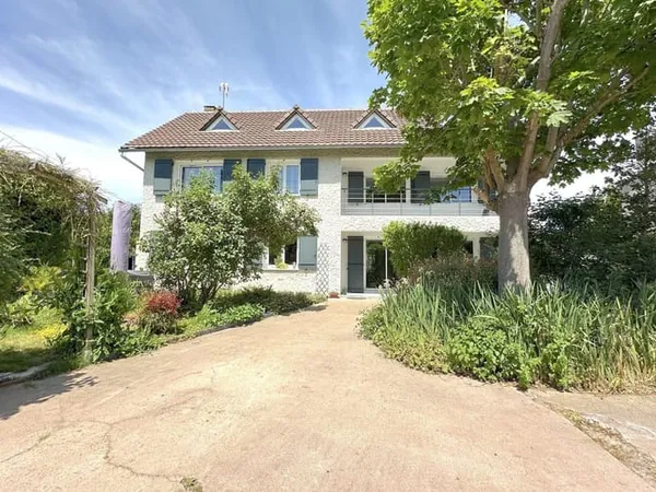 Maison 8 pièces 199 m²