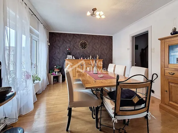 Maison 8 pièces 195 m²
