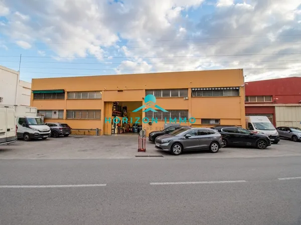 Bureau 938 m²