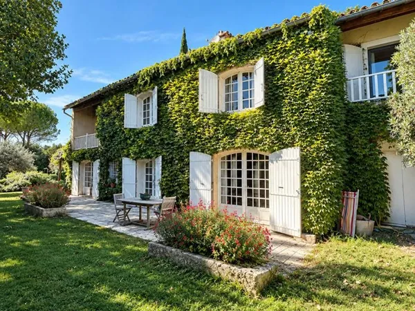 Mas 7 pièces 270 m²