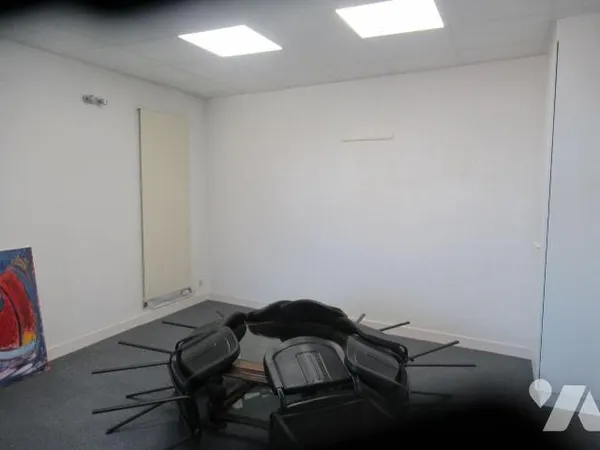 Local professionnel 102 m²