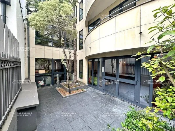 Bureaux 600 m²