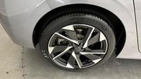 Peugeot 308 PHEV 180ch Allure Pack e-EAT8 — photo 32