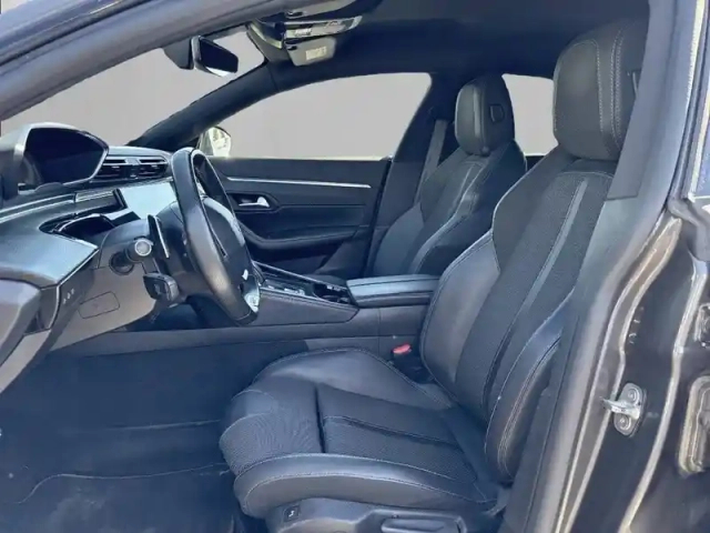 Peugeot 508 hybrid 225 e-eat8 — photo 11