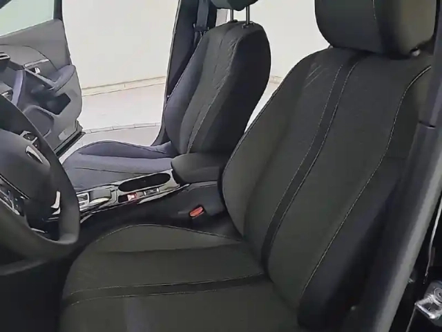 Peugeot 2008 hybrid 145 e-dcs6 — photo 100