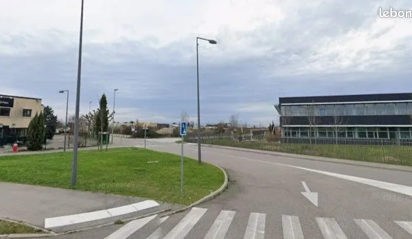 Local industriel 345 m²