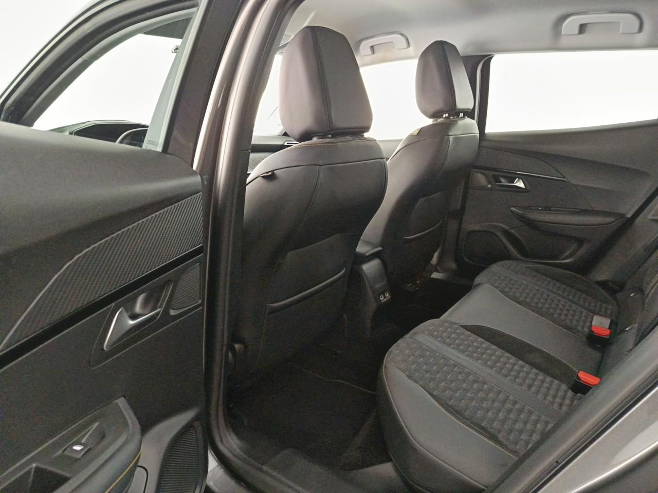 Peugeot 2008 puretech 130 s&s eat8 roadtrip — photo 18