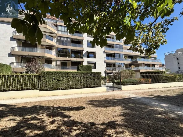 A VENDRE DIJON Cours du Général de Gaulle, bel appartement d